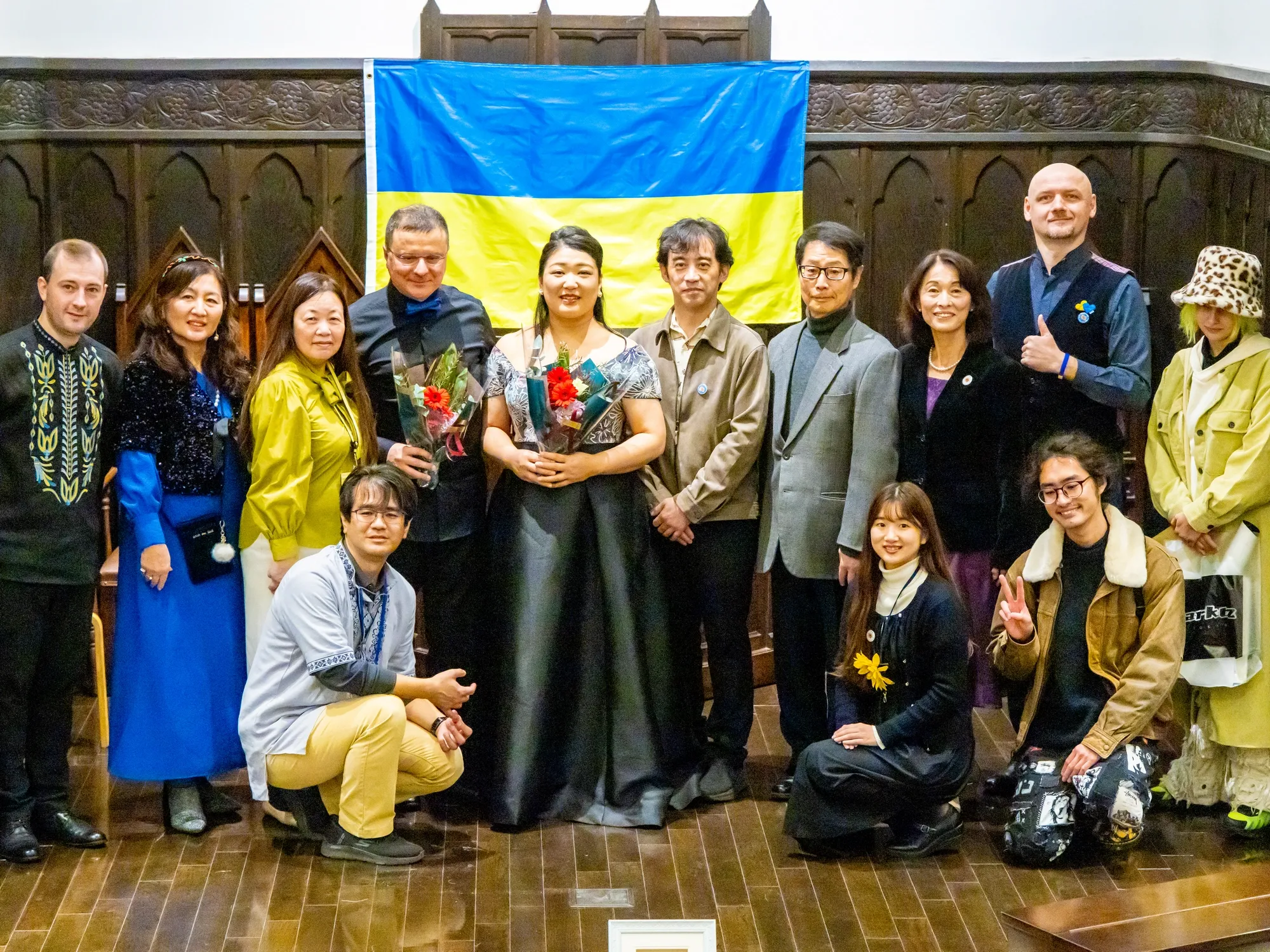 Учасники благодійного концерту НПО «Україна-Йокогама» у Йокогамській приморській церкві, 9 грудня 2025 року